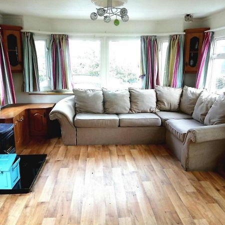 Midden Manor Country Stay On A Working Dairy Farm Ballymena Eksteriør bilde