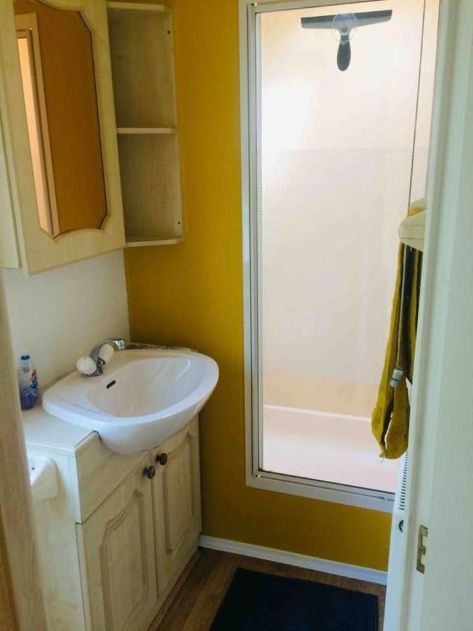 Midden Manor Country Stay On A Working Dairy Farm Ballymena Eksteriør bilde